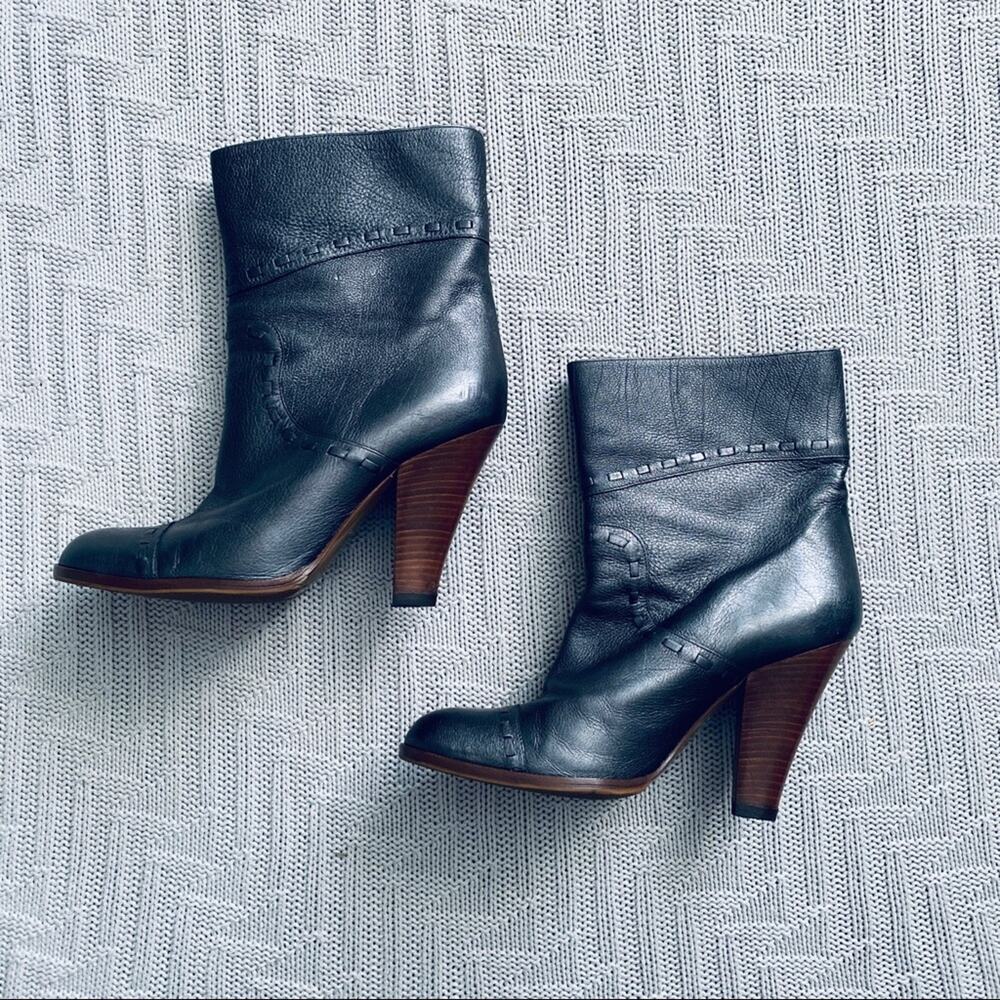 Marc Jacobs gunmetal gray shimmer ankle boots